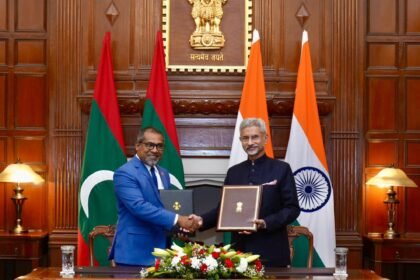 maldivies and india